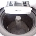 LOTE 065 - 01 MÁQUINA DE LAVAR ROUPAS BRASTEMP 12 KG 220V MODELO:BWR12ABBNA20. (WASHER MACHINE) (NO ESTADO) BH1660A