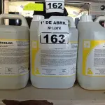 LOTE 163 - 20 LITROS DE DESINFETANTE HOSPITALAR PARA SUPERFÍCIES FIXAS E ARTIGOS NÃO CRÍTICOS.  (NO ESTADO) ATENÇÃO! FAZER A VISITAÇÃO ANTES DE ARREMATAR, NÃO SABEMOS SE FUNCIONA. LEILÃO NÃO TEM GARANTIA E NEM DEVOLUÇÃO, SUJEITO A POSSÍVEIS AVARIAS VISÍVEIS/OCULTAS E/OU AUSÊNCIA DE COMPONENTES.