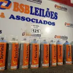 LOTE 121 - 08 TUBOS DE SPRAY SUVINIL CORES DIVERSAS. (NO ESTADO) ATENÇÃO! FAZER A VISITAÇÃO ANTES DE ARREMATAR, NÃO SABEMOS SE FUNCIONA. LEILÃO NÃO TEM GARANTIA E NEM DEVOLUÇÃO, SUJEITO A POSSÍVEIS AVARIAS VISÍVEIS/OCULTAS E/OU AUSÊNCIA DE COMPONENTES.