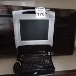 LOTE 176 - 01 TV LG E 01 MONITOR/TECLADO PARA RACK. (NO ESTADO) ATENÇÃO! FAZER A VISITAÇÃO ANTES DE ARREMATAR, NÃO SABEMOS SE FUNCIONA. LEILÃO NÃO TEM GARANTIA E NEM DEVOLUÇÃO, SUJEITO A POSSÍVEIS AVARIAS VISÍVEIS/OCULTAS E/OU AUSÊNCIA DE COMPONENTES.