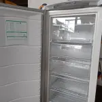 LOTE 032 - 01 FREEZER CONSUL 220V MODELO: CVU26EBBNA21 (NO ESTADO) BF8671L