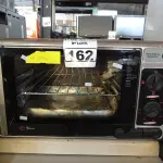 LOTE 162 - 01 FORNO ELÉTRICO MARCA FISCHER. (NO ESTADO) ATENÇÃO! FAZER A VISITAÇÃO ANTES DE ARREMATAR, NÃO SABEMOS SE FUNCIONA. LEILÃO NÃO TEM GARANTIA E NEM DEVOLUÇÃO, SUJEITO A POSSÍVEIS AVARIAS VISÍVEIS/OCULTAS E/OU AUSÊNCIA DE COMPONENTES.