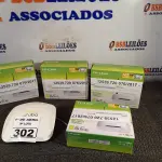 LOTE 302 - 05 ROTEADORES MARCAS E MODELOS DIVERSOS. (NO ESTADO) ATENÇÃO! FAZER A VISITAÇÃO ANTES DE ARREMATAR, NÃO SABEMOS SE FUNCIONA. LEILÃO NÃO TEM GARANTIA E NEM DEVOLUÇÃO, SUJEITO A POSSÍVEIS AVARIAS VISÍVEIS/OCULTAS E/OU AUSÊNCIA DE COMPONENTES.