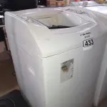 LOTE 433 - 01 LAVADORA MARCA BRASTEMP 9KG 220V COM AVARIAS. (NO ESTADO) ATENÇÃO! FAZER A VISITAÇÃO ANTES DE ARREMATAR, NÃO SABEMOS SE FUNCIONA. LEILÃO NÃO TEM GARANTIA E NEM DEVOLUÇÃO, SUJEITO A POSSÍVEIS AVARIAS VISÍVEIS/OCULTAS E/OU AUSÊNCIA DE COMPONENTES.