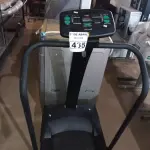 LOTE 435 - 01 ESTEIRA ERGOMÉTRICA MARCA ATLETIC.  (NO ESTADO) ATENÇÃO! FAZER A VISITAÇÃO ANTES DE ARREMATAR, NÃO SABEMOS SE FUNCIONA. LEILÃO NÃO TEM GARANTIA E NEM DEVOLUÇÃO, SUJEITO A POSSÍVEIS AVARIAS VISÍVEIS/OCULTAS E/OU AUSÊNCIA DE COMPONENTES.