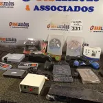 LOTE 331 - 01 LOTE COM PERIFÉRICOS DIVERSOS PARA VIDEOGAME. (NO ESTADO) ATENÇÃO! FAZER A VISITAÇÃO ANTES DE ARREMATAR, NÃO SABEMOS SE FUNCIONA. LEILÃO NÃO TEM GARANTIA E NEM DEVOLUÇÃO, SUJEITO A POSSÍVEIS AVARIAS VISÍVEIS/OCULTAS E/OU AUSÊNCIA DE COMPONENTES.