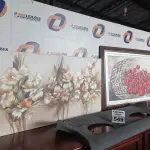 LOTE 549 - 02 QUADROS DECORATIVOS  E 01 TAMPÃO P/ VEÍCULO . (NO ESTADO) ATENÇÃO! FAZER A VISITAÇÃO ANTES DE ARREMATAR, NÃO SABEMOS SE FUNCIONA. LEILÃO NÃO TEM GARANTIA E NEM DEVOLUÇÃO, SUJEITO A POSSÍVEIS AVARIAS VISÍVEIS/OCULTAS E/OU AUSÊNCIA DE COMPONENTES.