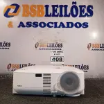 LOTE 408 - 01 PROJETOR MULTIMIDIA MARCA NEC. (NO ESTADO) ATENÇÃO! FAZER A VISITAÇÃO ANTES DE ARREMATAR, NÃO SABEMOS SE FUNCIONA. LEILÃO NÃO TEM GARANTIA E NEM DEVOLUÇÃO, SUJEITO A POSSÍVEIS AVARIAS VISÍVEIS/OCULTAS E/OU AUSÊNCIA DE COMPONENTES.