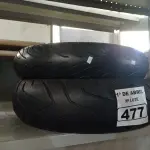 LOTE 477 - 02 PNEUS DE MOTO USADOS 130/70/16 E 150/70/17. (NO ESTADO) ATENÇÃO! FAZER A VISITAÇÃO ANTES DE ARREMATAR, NÃO SABEMOS SE FUNCIONA. LEILÃO NÃO TEM GARANTIA E NEM DEVOLUÇÃO, SUJEITO A POSSÍVEIS AVARIAS VISÍVEIS/OCULTAS E/OU AUSÊNCIA DE COMPONENTES.
