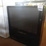 LOTE 356 - 01 TV MARCA PIONNER 110V. (NO ESTADO) ATENÇÃO! FAZER A VISITAÇÃO ANTES DE ARREMATAR, NÃO SABEMOS SE FUNCIONA. LEILÃO NÃO TEM GARANTIA E NEM DEVOLUÇÃO, SUJEITO A POSSÍVEIS AVARIAS VISÍVEIS/OCULTAS E/OU AUSÊNCIA DE COMPONENTES.