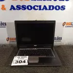 LOTE 304 - 01 NOTEBOOK MARCA DELL. (NO ESTADO) ATENÇÃO! FAZER A VISITAÇÃO ANTES DE ARREMATAR, NÃO SABEMOS SE FUNCIONA. LEILÃO NÃO TEM GARANTIA E NEM DEVOLUÇÃO, SUJEITO A POSSÍVEIS AVARIAS VISÍVEIS/OCULTAS E/OU AUSÊNCIA DE COMPONENTES.