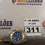 LOTE 311 - 01 RELÓGIO INVICTA. (NO ESTADO) ATENÇÃO! FAZER A VISITAÇÃO ANTES DE ARREMATAR, NÃO SABEMOS SE FUNCIONA. LEILÃO NÃO TEM GARANTIA E NEM DEVOLUÇÃO, SUJEITO A POSSÍVEIS AVARIAS VISÍVEIS/OCULTAS E/OU AUSÊNCIA DE COMPONENTES.