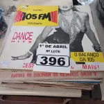 LOTE 396 - 01 LOTE COM VÁRIOS DISCOS DE VINIL. (NO ESTADO) ATENÇÃO! FAZER A VISITAÇÃO ANTES DE ARREMATAR, NÃO SABEMOS SE FUNCIONA. LEILÃO NÃO TEM GARANTIA E NEM DEVOLUÇÃO, SUJEITO A POSSÍVEIS AVARIAS VISÍVEIS/OCULTAS E/OU AUSÊNCIA DE COMPONENTES.