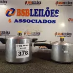 LOTE 378 - 02 PANELAS DE PRESSÃO. (NO ESTADO) ATENÇÃO! FAZER A VISITAÇÃO ANTES DE ARREMATAR, NÃO SABEMOS SE FUNCIONA. LEILÃO NÃO TEM GARANTIA E NEM DEVOLUÇÃO, SUJEITO A POSSÍVEIS AVARIAS VISÍVEIS/OCULTAS E/OU AUSÊNCIA DE COMPONENTES.