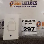 LOTE 297 - 01 RELÓGIO SMART WATCH. (NO ESTADO) ATENÇÃO! FAZER A VISITAÇÃO ANTES DE ARREMATAR, NÃO SABEMOS SE FUNCIONA. LEILÃO NÃO TEM GARANTIA E NEM DEVOLUÇÃO, SUJEITO A POSSÍVEIS AVARIAS VISÍVEIS/OCULTAS E/OU AUSÊNCIA DE COMPONENTES.