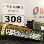 LOTE 308 - 01 LOTE COM VÁRIAS MEMORIAS MARCAS E MODELOS DIVERSOS. (NO ESTADO) ATENÇÃO! FAZER A VISITAÇÃO ANTES DE ARREMATAR, NÃO SABEMOS SE FUNCIONA. LEILÃO NÃO TEM GARANTIA E NEM DEVOLUÇÃO, SUJEITO A POSSÍVEIS AVARIAS VISÍVEIS/OCULTAS E/OU AUSÊNCIA DE COMPONENTES.