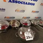 LOTE 290 - 01 JOGO DE PANELAS. (NO ESTADO) ATENÇÃO! FAZER A VISITAÇÃO ANTES DE ARREMATAR, NÃO SABEMOS SE FUNCIONA. LEILÃO NÃO TEM GARANTIA E NEM DEVOLUÇÃO, SUJEITO A POSSÍVEIS AVARIAS VISÍVEIS/OCULTAS E/OU AUSÊNCIA DE COMPONENTES.
