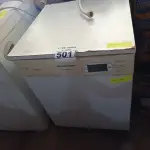 LOTE 501 - 01 LAVA-LOUÇAS MARCA BRASTEMP 220V. (NO ESTADO) ATENÇÃO! FAZER A VISITAÇÃO ANTES DE ARREMATAR, NÃO SABEMOS SE FUNCIONA. LEILÃO NÃO TEM GARANTIA E NEM DEVOLUÇÃO, SUJEITO A POSSÍVEIS AVARIAS VISÍVEIS/OCULTAS E/OU AUSÊNCIA DE COMPONENTES.