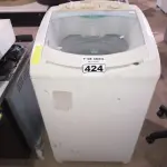 LOTE 424 - 01 LAVADORA MARCA CÔNSUL 7,5 KG 127V. (NO ESTADO) ATENÇÃO! FAZER A VISITAÇÃO ANTES DE ARREMATAR, NÃO SABEMOS SE FUNCIONA. LEILÃO NÃO TEM GARANTIA E NEM DEVOLUÇÃO, SUJEITO A POSSÍVEIS AVARIAS VISÍVEIS/OCULTAS E/OU AUSÊNCIA DE COMPONENTES.