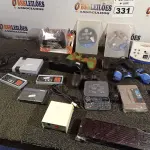 LOTE 331 - 01 LOTE COM PERIFÉRICOS DIVERSOS PARA VIDEOGAME. (NO ESTADO) ATENÇÃO! FAZER A VISITAÇÃO ANTES DE ARREMATAR, NÃO SABEMOS SE FUNCIONA. LEILÃO NÃO TEM GARANTIA E NEM DEVOLUÇÃO, SUJEITO A POSSÍVEIS AVARIAS VISÍVEIS/OCULTAS E/OU AUSÊNCIA DE COMPONENTES.