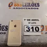 LOTE 310 - 01 CELULAR IPHONE PARA RETIRADA DE PEÇAS. (NO ESTADO) ATENÇÃO! FAZER A VISITAÇÃO ANTES DE ARREMATAR, NÃO SABEMOS SE FUNCIONA. LEILÃO NÃO TEM GARANTIA E NEM DEVOLUÇÃO, SUJEITO A POSSÍVEIS AVARIAS VISÍVEIS/OCULTAS E/OU AUSÊNCIA DE COMPONENTES.