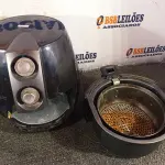 LOTE 457 - 01 AIR FRY MARCA CADENCE. (NO ESTADO) ATENÇÃO! FAZER A VISITAÇÃO ANTES DE ARREMATAR, NÃO SABEMOS SE FUNCIONA. LEILÃO NÃO TEM GARANTIA E NEM DEVOLUÇÃO, SUJEITO A POSSÍVEIS AVARIAS VISÍVEIS/OCULTAS E/OU AUSÊNCIA DE COMPONENTES.