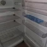 LOTE 414 - 01 GELADEIRA MARCA CONTINENTAL 220V. (NO ESTADO) ATENÇÃO! FAZER A VISITAÇÃO ANTES DE ARREMATAR, NÃO SABEMOS SE FUNCIONA. LEILÃO NÃO TEM GARANTIA E NEM DEVOLUÇÃO, SUJEITO A POSSÍVEIS AVARIAS VISÍVEIS/OCULTAS E/OU AUSÊNCIA DE COMPONENTES.