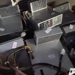 LOTE 234 - 01 LOTE COM VÁRIAS FONTES PARA PC DIVERSAS. (NO ESTADO) ATENÇÃO! FAZER A VISITAÇÃO ANTES DE ARREMATAR, NÃO SABEMOS SE FUNCIONA. LEILÃO NÃO TEM GARANTIA E NEM DEVOLUÇÃO, SUJEITO A POSSÍVEIS AVARIAS VISÍVEIS/OCULTAS E/OU AUSÊNCIA DE COMPONENTES.