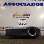 LOTE 320 - 01 PROJETOR MULTIMIDIA MARCA BENQ. (NO ESTADO) ATENÇÃO! FAZER A VISITAÇÃO ANTES DE ARREMATAR, NÃO SABEMOS SE FUNCIONA. LEILÃO NÃO TEM GARANTIA E NEM DEVOLUÇÃO, SUJEITO A POSSÍVEIS AVARIAS VISÍVEIS/OCULTAS E/OU AUSÊNCIA DE COMPONENTES.