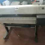 LOTE 496 - 01 PLOTTER MARCA CANON MODELO IPF 710.  (NO ESTADO) ATENÇÃO! FAZER A VISITAÇÃO ANTES DE ARREMATAR, NÃO SABEMOS SE FUNCIONA. LEILÃO NÃO TEM GARANTIA E NEM DEVOLUÇÃO, SUJEITO A POSSÍVEIS AVARIAS VISÍVEIS/OCULTAS E/OU AUSÊNCIA DE COMPONENTES.