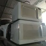 LOTE 455 - 01 MÁQUINA DE GELO E 02 MICRO-ONDAS. (NO ESTADO) ATENÇÃO! FAZER A VISITAÇÃO ANTES DE ARREMATAR, NÃO SABEMOS SE FUNCIONA. LEILÃO NÃO TEM GARANTIA E NEM DEVOLUÇÃO, SUJEITO A POSSÍVEIS AVARIAS VISÍVEIS/OCULTAS E/OU AUSÊNCIA DE COMPONENTES.