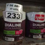 LOTE 233 - 02 GALÕES DE ESMALTE SINTÉTICO IQUINE DIALINE 3,6L NA COR VERDE COLONIAL. (NO ESTADO) ATENÇÃO! FAZER A VISITAÇÃO ANTES DE ARREMATAR, NÃO SABEMOS SE FUNCIONA. LEILÃO NÃO TEM GARANTIA E NEM DEVOLUÇÃO, SUJEITO A POSSÍVEIS AVARIAS VISÍVEIS/OCULTAS E/OU AUSÊNCIA DE COMPONENTES.