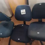 LOTE 512 - 03 CADEIRAS DE ESCRITÓRIO COM BASE GIRATÓRIA. (NO ESTADO) ATENÇÃO! FAZER A VISITAÇÃO ANTES DE ARREMATAR, NÃO SABEMOS SE FUNCIONA. LEILÃO NÃO TEM GARANTIA E NEM DEVOLUÇÃO, SUJEITO A POSSÍVEIS AVARIAS VISÍVEIS/OCULTAS E/OU AUSÊNCIA DE COMPONENTES.