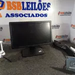 LOTE 326 - 01 MONITOR, 01 SUPORTE ARTICULADO E 01 MICROFONE. (NO ESTADO) ATENÇÃO! FAZER A VISITAÇÃO ANTES DE ARREMATAR, NÃO SABEMOS SE FUNCIONA. LEILÃO NÃO TEM GARANTIA E NEM DEVOLUÇÃO, SUJEITO A POSSÍVEIS AVARIAS VISÍVEIS/OCULTAS E/OU AUSÊNCIA DE COMPONENTES.