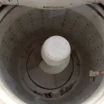 LOTE 502 - 01 MÁQUINA DE LAVAR ROUPAS MARCA ELECTROLUX 10KG 220V. (NO ESTADO) ATENÇÃO! FAZER A VISITAÇÃO ANTES DE ARREMATAR, NÃO SABEMOS SE FUNCIONA. LEILÃO NÃO TEM GARANTIA E NEM DEVOLUÇÃO, SUJEITO A POSSÍVEIS AVARIAS VISÍVEIS/OCULTAS E/OU AUSÊNCIA DE COMPONENTES.