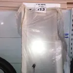 LOTE 413 - 02 ESPELHOS. (NO ESTADO) ATENÇÃO! FAZER A VISITAÇÃO ANTES DE ARREMATAR, NÃO SABEMOS SE FUNCIONA. LEILÃO NÃO TEM GARANTIA E NEM DEVOLUÇÃO, SUJEITO A POSSÍVEIS AVARIAS VISÍVEIS/OCULTAS E/OU AUSÊNCIA DE COMPONENTES.