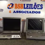 LOTE 319 - 02 NOTEBOOK’S MARCAS E MODELOS DIVERSOS. (NO ESTADO) ATENÇÃO! FAZER A VISITAÇÃO ANTES DE ARREMATAR, NÃO SABEMOS SE FUNCIONA. LEILÃO NÃO TEM GARANTIA E NEM DEVOLUÇÃO, SUJEITO A POSSÍVEIS AVARIAS VISÍVEIS/OCULTAS E/OU AUSÊNCIA DE COMPONENTES.