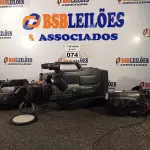 LOTE 074 - 03 FILMADORAS MARCAS E MODELOS DIVERSOS. (NO ESTADO) ATENÇÃO! FAZER A VISITAÇÃO ANTES DE ARREMATAR, NÃO SABEMOS SE FUNCIONA. LEILÃO NÃO TEM GARANTIA E NEM DEVOLUÇÃO, SUJEITO A POSSÍVEIS AVARIAS VISÍVEIS/OCULTAS E/OU AUSÊNCIA DE COMPONENTES.