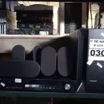 LOTE 030 - 01 DVD HOME THEATER MARCA SAMSUNG. (NO ESTADO) ATENÇÃO! FAZER A VISITAÇÃO ANTES DE ARREMATAR, NÃO SABEMOS SE FUNCIONA. LEILÃO NÃO TEM GARANTIA E NEM DEVOLUÇÃO, SUJEITO A POSSÍVEIS AVARIAS VISÍVEIS/OCULTAS E/OU AUSÊNCIA DE COMPONENTES.
