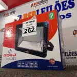 LOTE 262 - 01 REFLETOR DE SUPER LED 200W BIVOLT E DURAÇÃO DE 20.000 HORAS 6.000K MARCA DECORLUX. (NOVO). (NO ESTADO)