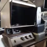 LOTE 197 - 01 LOTE COM VÁRIAS IMPRESSORAS E EQUIPAMENTOS DE VÍDEO DIVERSOS. (NO ESTADO) ATENÇÃO! FAZER A VISITAÇÃO ANTES DE ARREMATAR, NÃO SABEMOS SE FUNCIONA. LEILÃO NÃO TEM GARANTIA E NEM DEVOLUÇÃO, SUJEITO A POSSÍVEIS AVARIAS VISÍVEIS/OCULTAS E/OU AUSÊNCIA DE COMPONENTES.