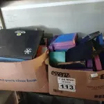 LOTE 113 - 01 LOTE COM PASTAS E CASES DIVERSOS. (NO ESTADO) ATENÇÃO! FAZER A VISITAÇÃO ANTES DE ARREMATAR, NÃO SABEMOS SE FUNCIONA. LEILÃO NÃO TEM GARANTIA E NEM DEVOLUÇÃO, SUJEITO A POSSÍVEIS AVARIAS VISÍVEIS/OCULTAS E/OU AUSÊNCIA DE COMPONENTES.