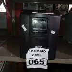 LOTE 065 - 01 NOBREAK MARCA APC MODELO SMART-UPS 1.500. (NO ESTADO) ATENÇÃO! FAZER A VISITAÇÃO ANTES DE ARREMATAR, NÃO SABEMOS SE FUNCIONA. LEILÃO NÃO TEM GARANTIA E NEM DEVOLUÇÃO, SUJEITO A POSSÍVEIS AVARIAS VISÍVEIS/OCULTAS E/OU AUSÊNCIA DE COMPONENTES.