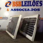 LOTE 308 - 02 PLACAS SOLARES 18V 10W. (NO ESTADO) ATENÇÃO! FAZER A VISITAÇÃO ANTES DE ARREMATAR, NÃO SABEMOS SE FUNCIONA. LEILÃO NÃO TEM GARANTIA E NEM DEVOLUÇÃO, SUJEITO A POSSÍVEIS AVARIAS VISÍVEIS/OCULTAS E/OU AUSÊNCIA DE COMPONENTES.