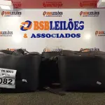 LOTE 082 - 04 CASES EM COURO. (NO ESTADO) ATENÇÃO! FAZER A VISITAÇÃO ANTES DE ARREMATAR, NÃO SABEMOS SE FUNCIONA. LEILÃO NÃO TEM GARANTIA E NEM DEVOLUÇÃO, SUJEITO A POSSÍVEIS AVARIAS VISÍVEIS/OCULTAS E/OU AUSÊNCIA DE COMPONENTES.