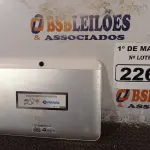 LOTE 226 - 01 TABLET MARCA PHILCO. (NO ESTADO) ATENÇÃO! FAZER A VISITAÇÃO ANTES DE ARREMATAR, NÃO SABEMOS SE FUNCIONA. LEILÃO NÃO TEM GARANTIA E NEM DEVOLUÇÃO, SUJEITO A POSSÍVEIS AVARIAS VISÍVEIS/OCULTAS E/OU AUSÊNCIA DE COMPONENTES.