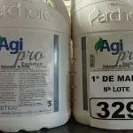 LOTE 329 - 20 LITROS DE AGI PRO RESTAURADOR DE BRILHO. (NO ESTADO) ATENÇÃO! FAZER A VISITAÇÃO ANTES DE ARREMATAR, NÃO SABEMOS SE FUNCIONA. LEILÃO NÃO TEM GARANTIA E NEM DEVOLUÇÃO, SUJEITO A POSSÍVEIS AVARIAS VISÍVEIS/OCULTAS E/OU AUSÊNCIA DE COMPONENTES.