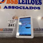 LOTE 241 - 01 TABLET MARCA PHILCO. (NO ESTADO) ATENÇÃO! FAZER A VISITAÇÃO ANTES DE ARREMATAR, NÃO SABEMOS SE FUNCIONA. LEILÃO NÃO TEM GARANTIA E NEM DEVOLUÇÃO, SUJEITO A POSSÍVEIS AVARIAS VISÍVEIS/OCULTAS E/OU AUSÊNCIA DE COMPONENTES.