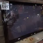 LOTE 111 - 01 TV LG 42” POL PARA RETIRADA DE PEÇAS. (NO ESTADO) ATENÇÃO! FAZER A VISITAÇÃO ANTES DE ARREMATAR, NÃO SABEMOS SE FUNCIONA. LEILÃO NÃO TEM GARANTIA E NEM DEVOLUÇÃO, SUJEITO A POSSÍVEIS AVARIAS VISÍVEIS/OCULTAS E/OU AUSÊNCIA DE COMPONENTES.