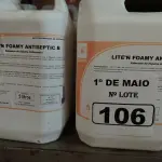 LOTE 106 - 20 LITROS DE SABONETE DE ESPUMA ANTISSÉPTICO. (NO ESTADO) ATENÇÃO! FAZER A VISITAÇÃO ANTES DE ARREMATAR, NÃO SABEMOS SE FUNCIONA. LEILÃO NÃO TEM GARANTIA E NEM DEVOLUÇÃO, SUJEITO A POSSÍVEIS AVARIAS VISÍVEIS/OCULTAS E/OU AUSÊNCIA DE COMPONENTES.